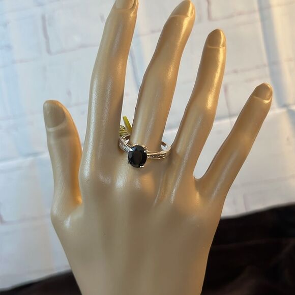 NWT Oval Cut Black Tourmaline Solitaire Ring Set in Sterling Silver size 10 - Picture 9 of 10
